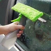 Щетка-водосгон для окон с распылителем Spray Window Cleaner фото